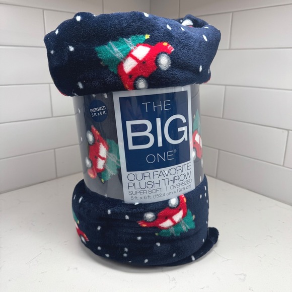 The Big One Oversized Plush Throw Blanket Christmas Cars Soft Cozy 5 ft x 6 ft - Picture 1 of 5